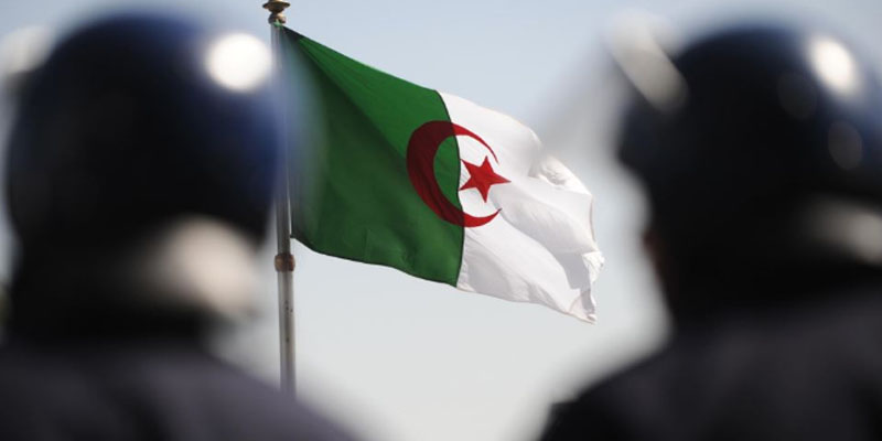الأمن الجزائري يحبط مخططا لتهريب أكثر من نصف مليار لقيادي داعشي في تركيا